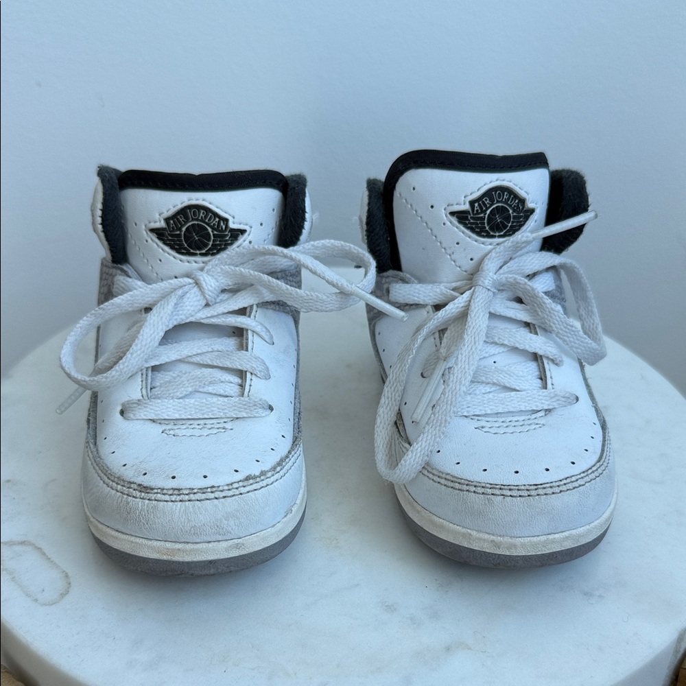 Air Jordan 2 Retro “Python” Toddler Sneakers - White/Grey Size 7C